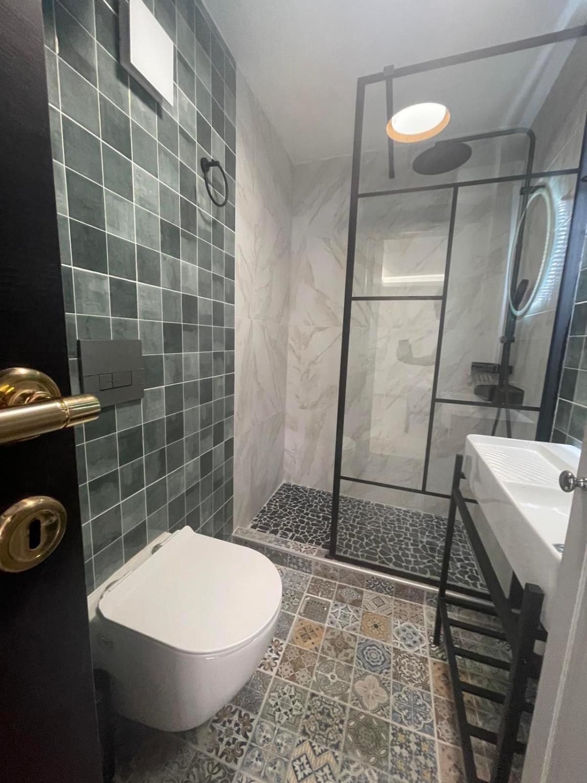 Skg Retreat Emerald - 5Min Walk From Seafront テッサロニキ エクステリア 写真